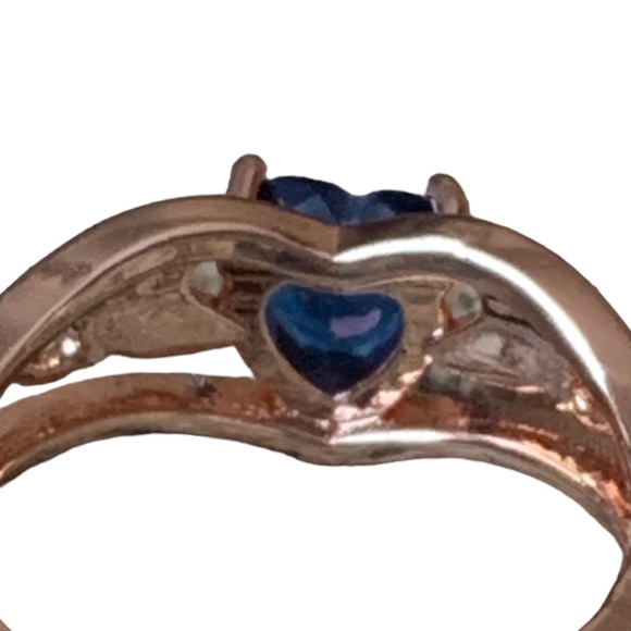 Irish Claddagh Ring Rose Gold Plated Sapphire Blue Crystal Heart Woman’s Ring - Picture 7 of 8